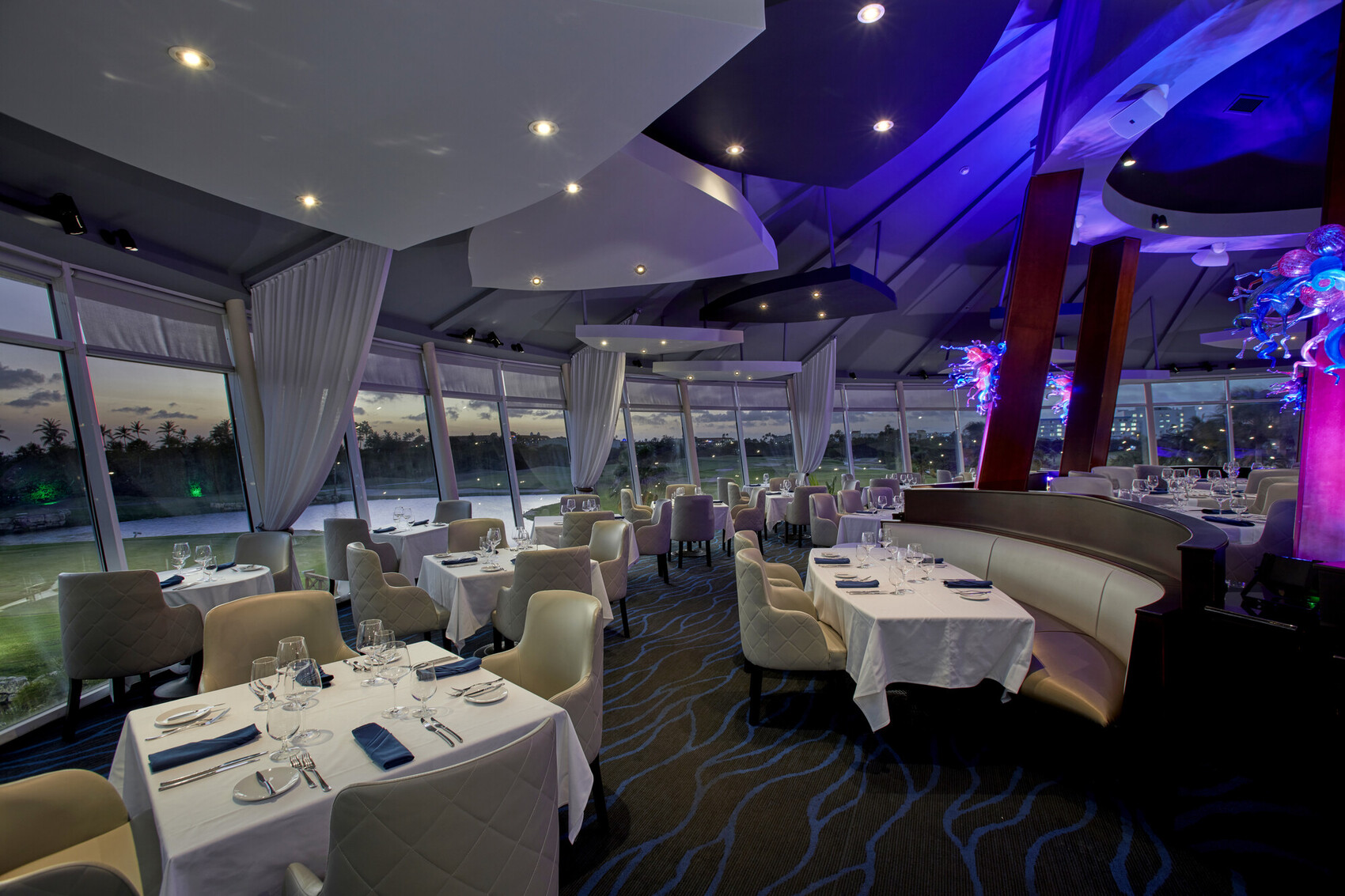 Windows_on_Aruba_interior_1 Experience sunset dining or Sunday Brunch at Windows on Aruba